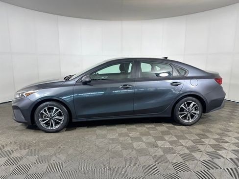 Used 2023 Kia Forte LXS w/ LXS Technology Package image 6