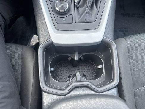 Used 2024 Toyota RAV4 XLE image 29