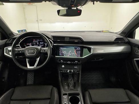 Used 2020 Audi Q3 2.0T Premium Plus w/ Premium Plus Package image 17