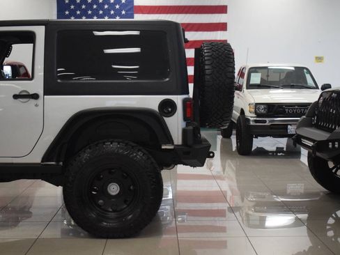 Used 2011 Jeep Wrangler Rubicon w/ Trailer Tow Group AWD/4WD image 21