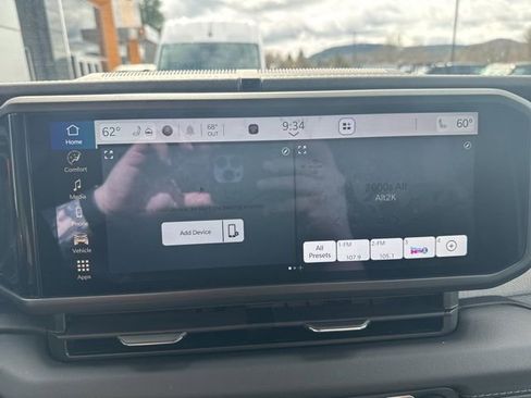 Certified 2025 Jeep Wrangler Unlimited Sahara w/ Safety Group AWD/4WD image 18