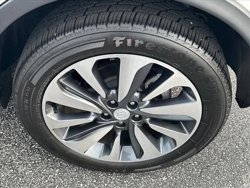 Certified 2021 Buick Encore Preferred w/ Safety Package FWD image 35