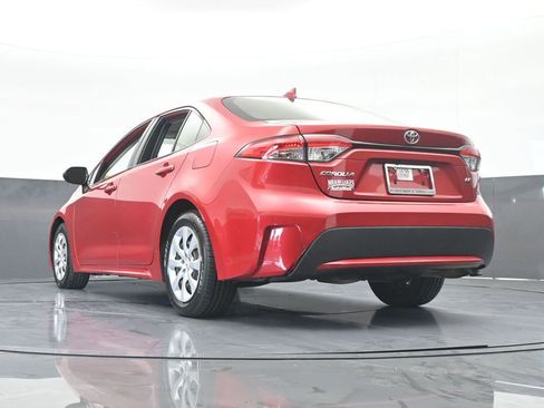 Used 2020 Toyota Corolla LE image 53