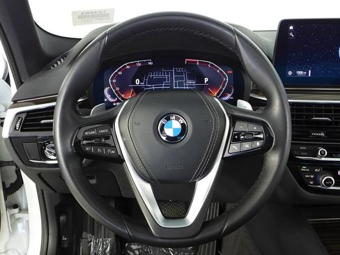 Used 2023 BMW 530i w/ Convenience Package RWD image 27