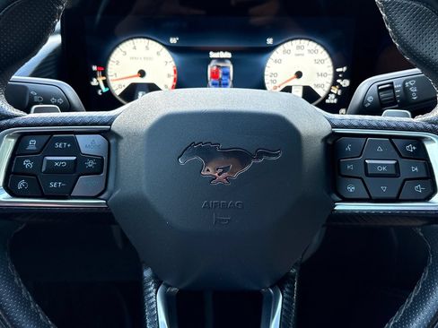 Used 2025 Ford Mustang GT Premium RWD image 7