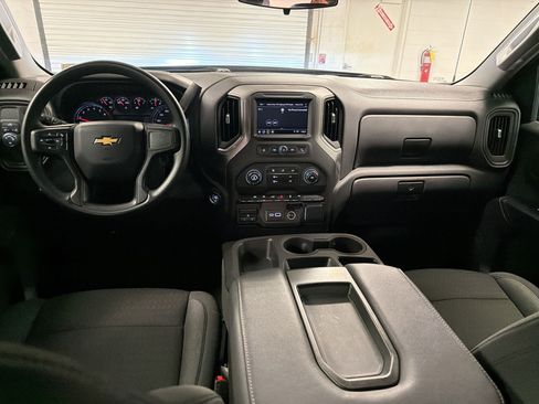 Used 2024 Chevrolet Silverado 1500 Custom w/ Turbomax Blackout Package RWD image 27
