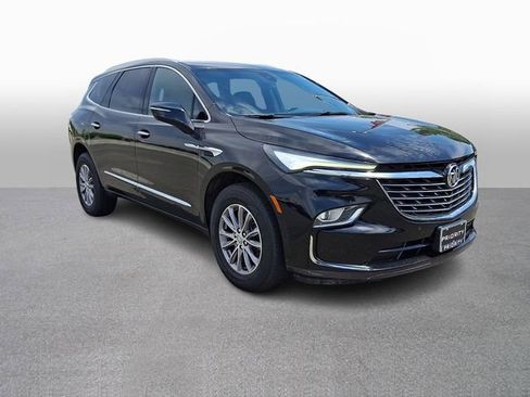 Used 2023 Buick Enclave Essence AWD/4WD image 3