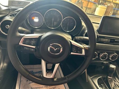 Used 2022 MAZDA MX-5 Miata Grand Touring w/ Weather Package RWD image 18
