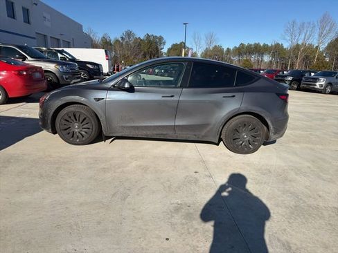 Used 2020 Tesla Model Y Long Range image 5