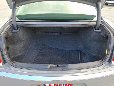 Used 2018 Chrysler 300 Touring RWD image 28