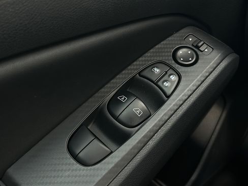 Used 2025 Nissan Altima 2.5 SV w/ SV Premium Package FWD image 10