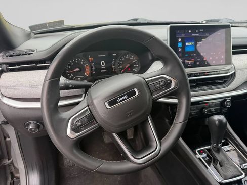 Certified 2023 Jeep Compass Latitude AWD/4WD image 13