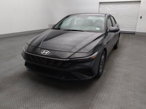 Used 2024 Hyundai Elantra SEL image 15