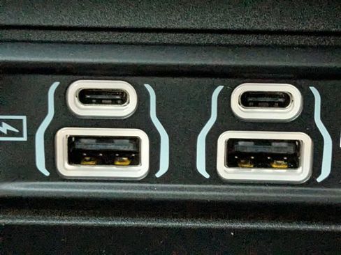 New 2025 Jeep Grand Cherokee L Limited w/ Luxury Tech Group II image 16