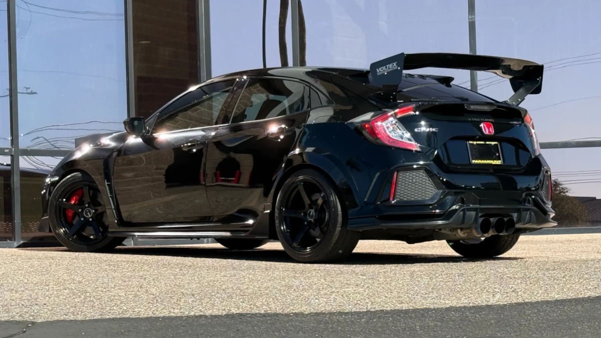 Used 2017 Honda Civic Type R image 10