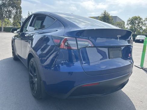 Used 2021 Tesla Model Y Long Range image 4