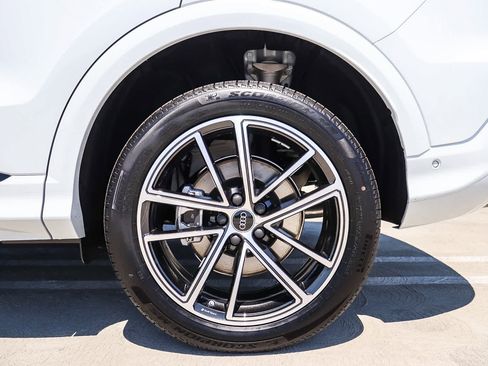 New 2026 Audi Q5 Premium Plus AWD/4WD image 13