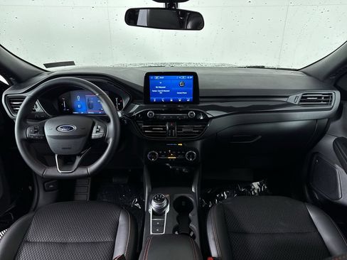 Used 2025 Ford Escape ST-Line image 4