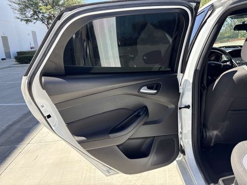 Used 2018 Ford Focus ST FWD image 11