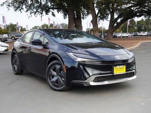 New 2026 Toyota Prius Plug-In Hybrid FWD image 2