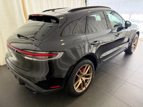 Certified 2024 Porsche Macan S AWD/4WD image 9