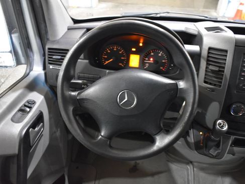 Used 2017 Mercedes-Benz Sprinter 3500 image 21