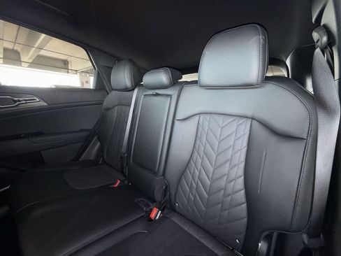 Used 2025 Kia Sportage X-Line AWD/4WD image 22