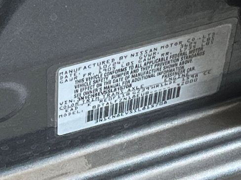 Used 2025 Nissan Versa SV image 29