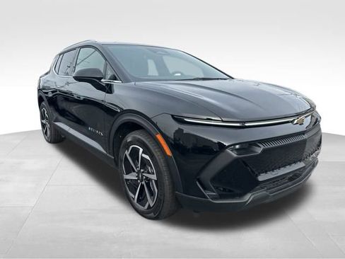 New 2026 Chevrolet Equinox EV LT image 7