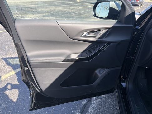 New 2026 Chevrolet Equinox LT w/ Convenience Package II AWD/4WD image 10