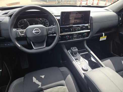 New 2026 Nissan Pathfinder SV AWD/4WD image 13