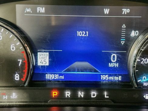 Used 2022 Ford Explorer XLT w/ Equipment Group 202A AWD/4WD image 15