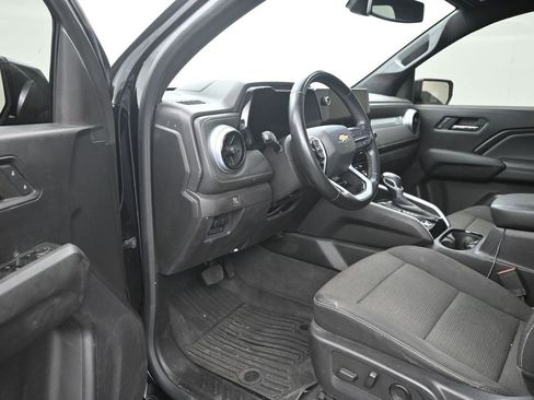 Used 2023 Chevrolet Colorado LT w/ LT Convenience Package II RWD image 10