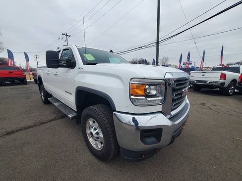 Used 2015 RAM 2500 Tradesman w/ Chrome Appearance Group image 9