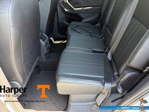 Used 2022 Volkswagen Tiguan SE image 10