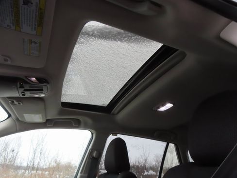 Used 2024 Subaru Outback Premium image 5