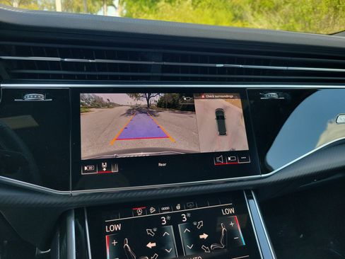 New 2026 Audi SQ7 Premium Plus image 28