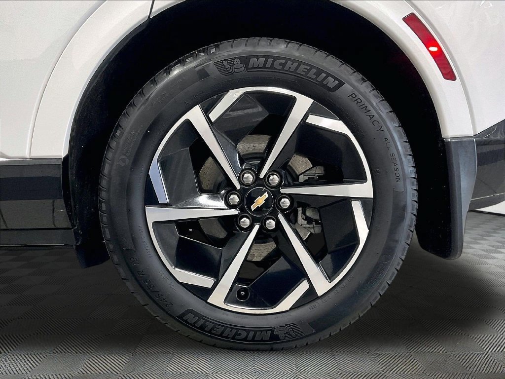 Used 2024 Chevrolet Equinox EV LT w/ LPO, Active Package FWD image 7