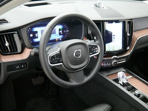 Certified 2023 Volvo XC60 T8 Ultimate w/ Climate Package AWD/4WD image 13
