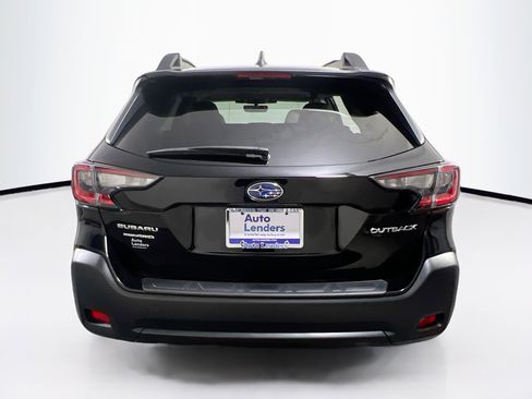 Used 2023 Subaru Outback Premium image 6