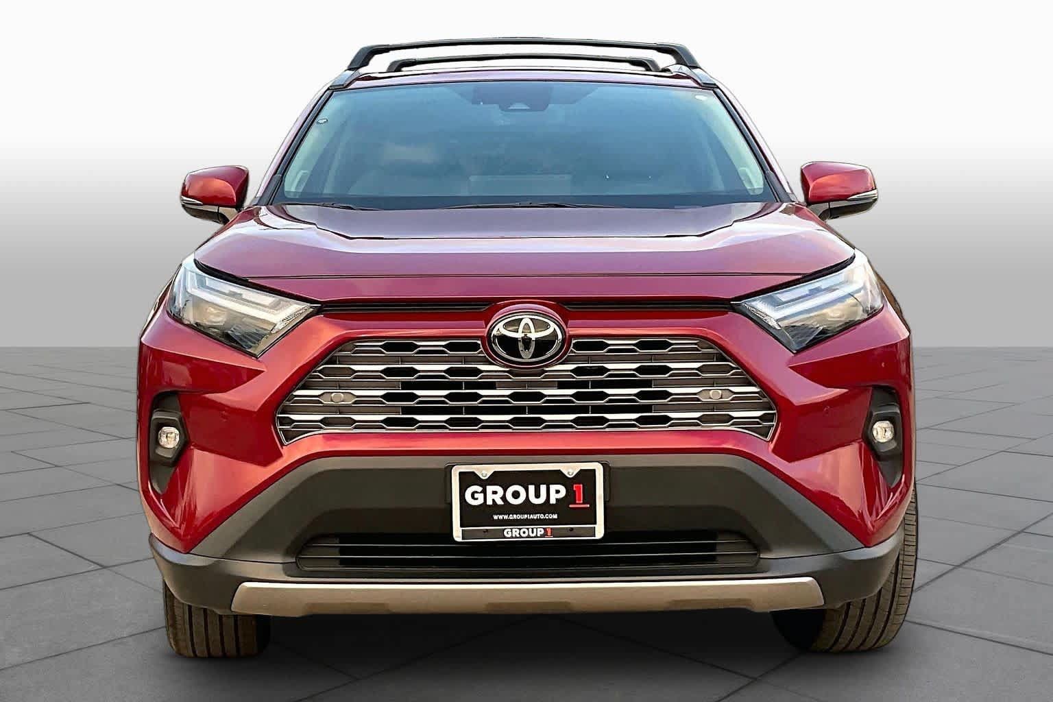 Used 2025 Toyota RAV4 Limited w/ Weather Package AWD/4WD image 4