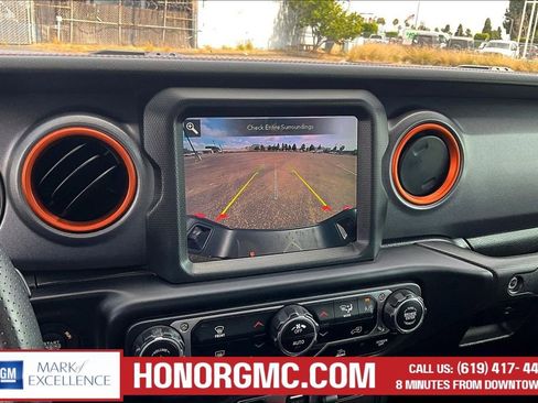 Used 2022 Jeep Gladiator Mojave w/ Trailer Tow Package AWD/4WD image 14