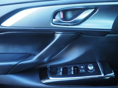 Used 2022 MAZDA CX-9 Touring image 17