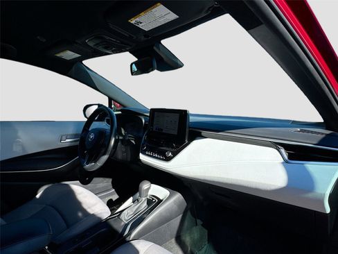 Used 2023 Toyota Corolla SE image 27