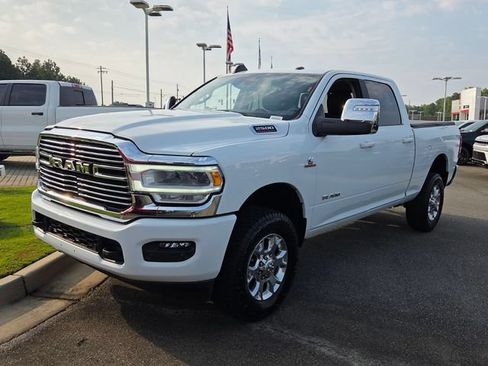 Used 2024 RAM 2500 Laramie w/ Safety Group AWD/4WD image 3