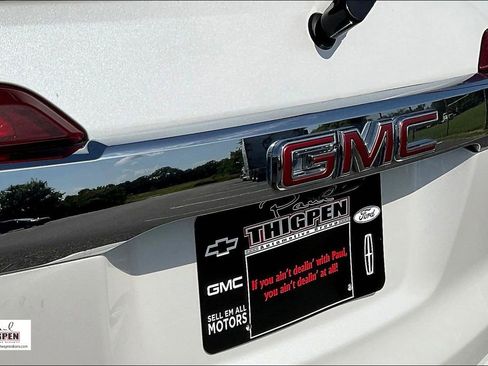 Used 2023 GMC Acadia Denali w/ Denali Ultimate Package image 8