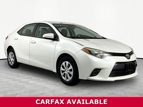 Used 2015 Toyota Corolla LE FWD image 3