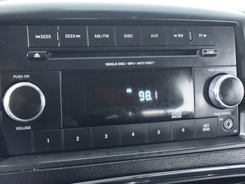 Used 2016 Dodge Grand Caravan SE w/ Quick Order Package 29E SE image 16