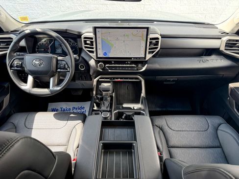 Used 2022 Toyota Tundra SR5 w/ SR5 Premium Package image 35