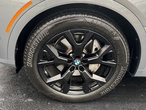 Used 2025 BMW X7 xDrive40i image 9